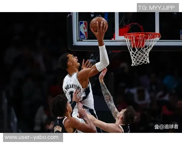 阿里纳斯分析马刺战术策略需围绕文班展开如同魔术时期的魔兽打法