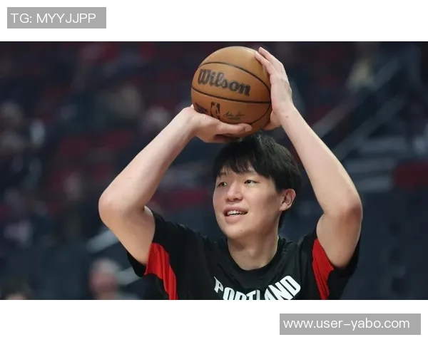 双标现象引发热议斯普利特对夏普和杨瀚森表现的双重标准分析